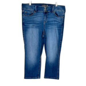 Torrid Cropped Jegging Size 18 Dark Wash EUC Stretch